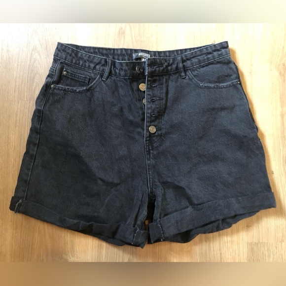 Missguided Pants - Misguided | High Rise Button Fly Shorts